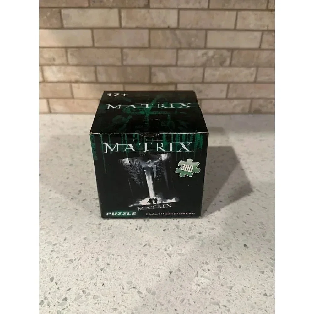 The Matrix Puzzle 300 Pieces never opened bz‎